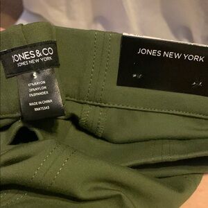 Jones New York Green Skinny Pants